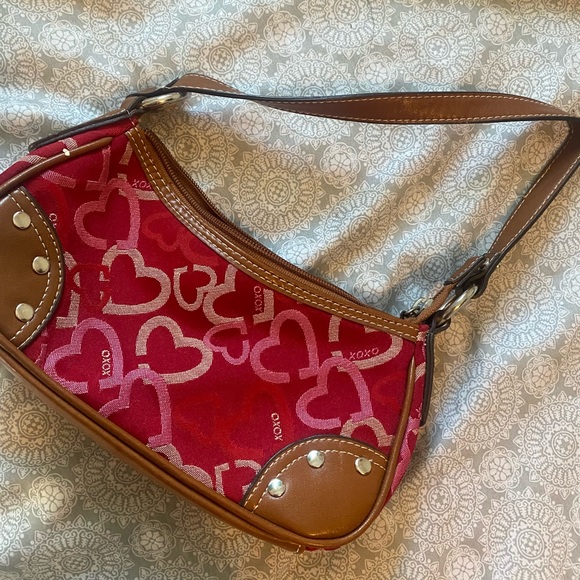 XOXO Handbags - Heart purse